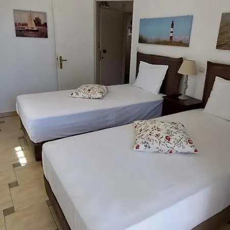 Liopetra Apartament *