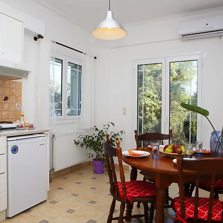 Liopetra Apartman *